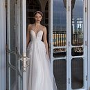 Нежное свадебное платье расшитое жемчугом и стеклярусом фото