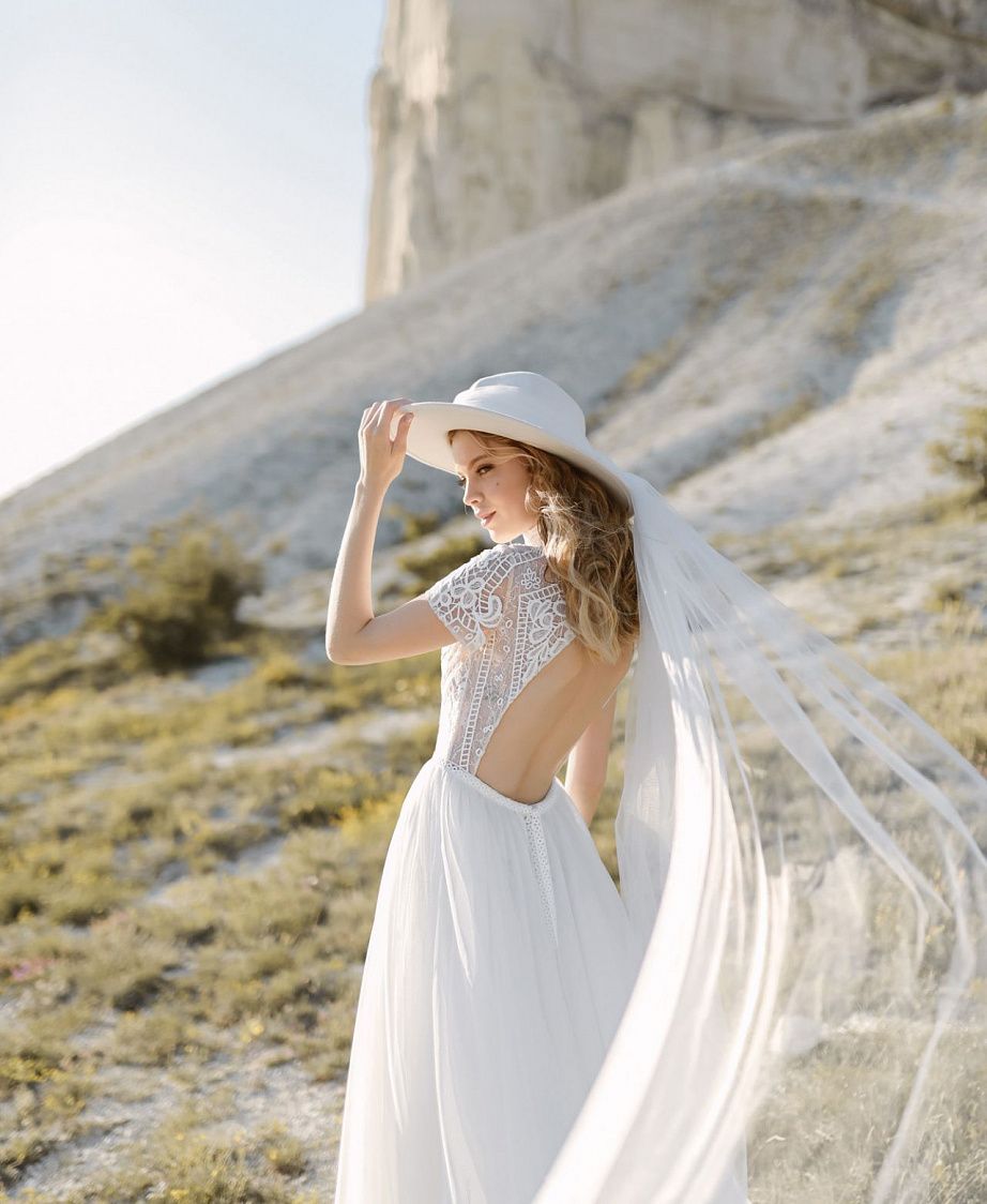 Свадебное платье бохо под горлышко фото