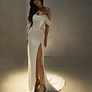 Кружевное платье-русалка с бисером и со съемным шлейфом фото