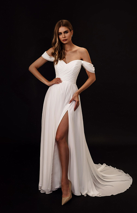Воздушное свадебное платье из шифона