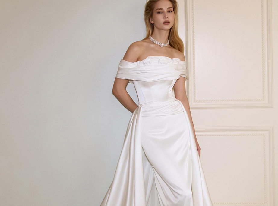 Атласное свадебное платье трансформер фото