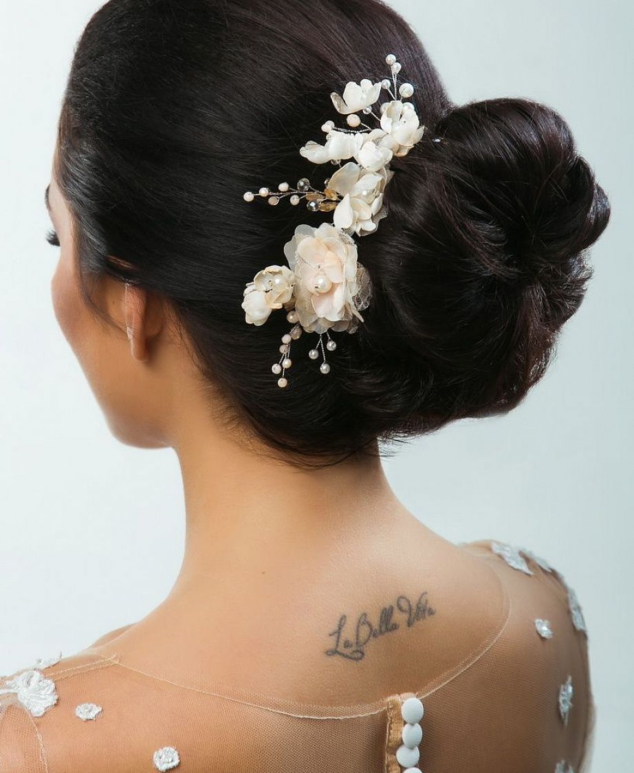 Свадебный гребень для волос с цветами фото