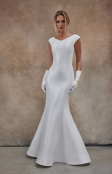 Лакончиное свадебное платье из благородного стрейч-микадо фото