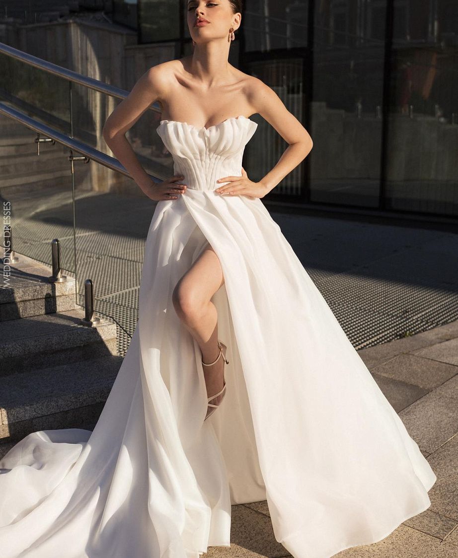 Воздушное свадебное платье из органзы фото