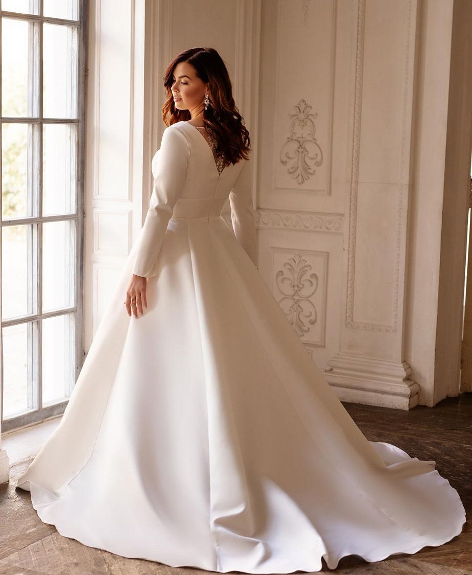 Атласное свадебное платье большого размера фото