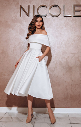 Атласное свадебное платье ниже колена фото