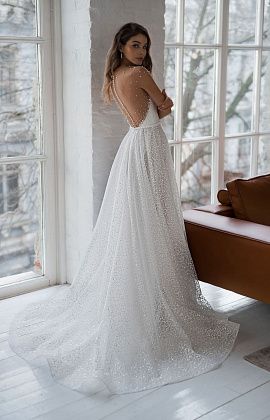 Свадебное платье с жемчужинами фото