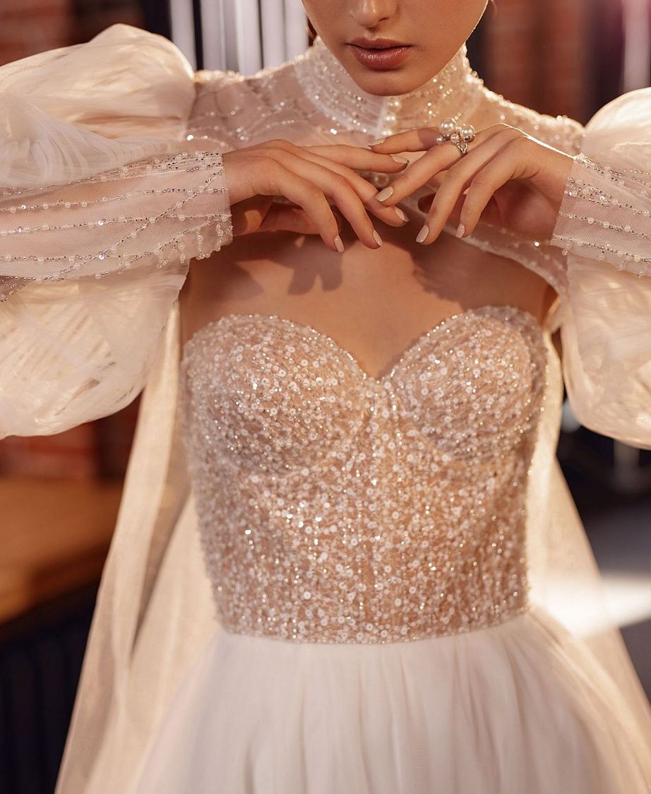 Свадебное платье бюстье с вырезом сердечком фото