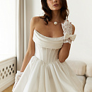 Свадебное платье мини с юбкой баллон фото