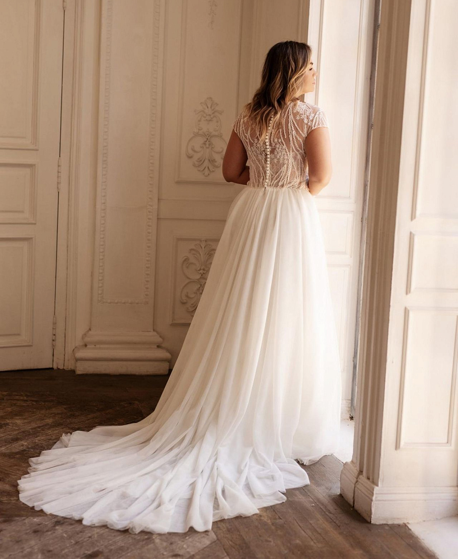 Свадебное платье бохо для полных невест фото