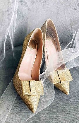 Золотые свадебные туфли фото