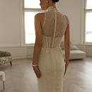 Облегающее свадебное платье полностью расшитое жемчугом фото