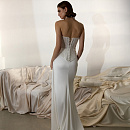 Свадебный комплект с расшитым пайетками корсет и атласной юбкой фото