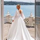 Роскошное свадебное платье в стиле минимализм фото
