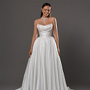 Атласное свадебное платье с корсетом в стиле принцесса фото