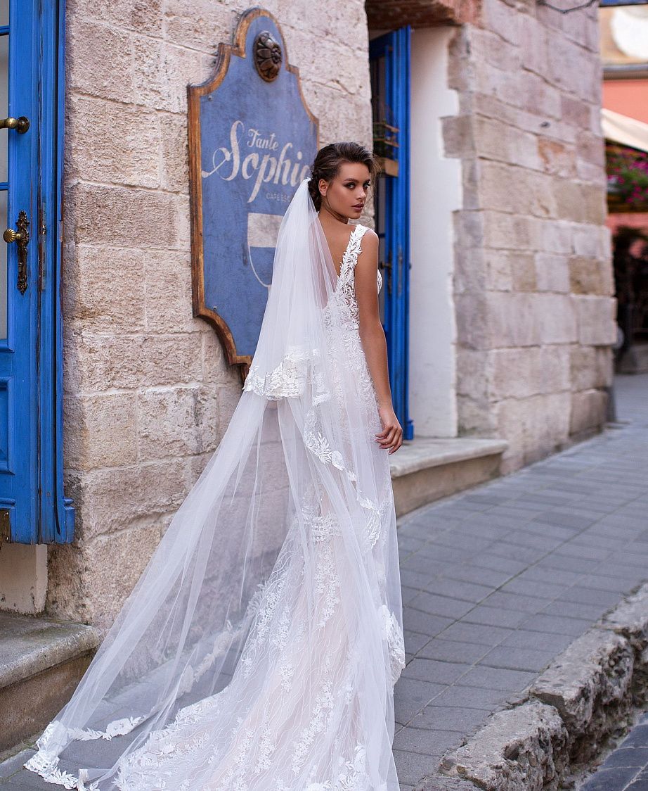 Свадебное платье со съемным болеро