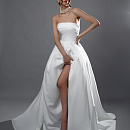 Лаконичное свадебное платье с открытыми плечами фото