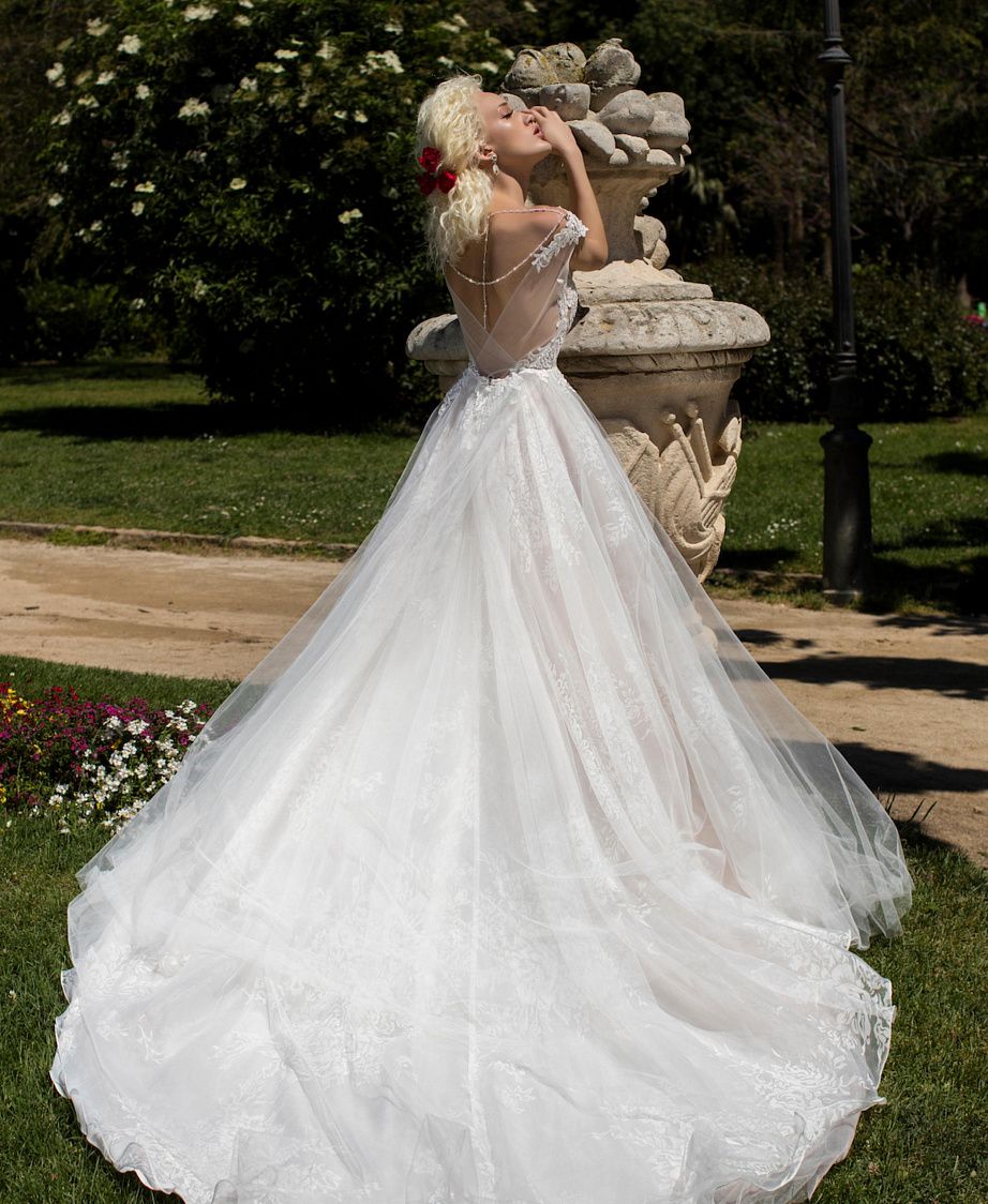 Свадебное платье с крученым кружевом фото