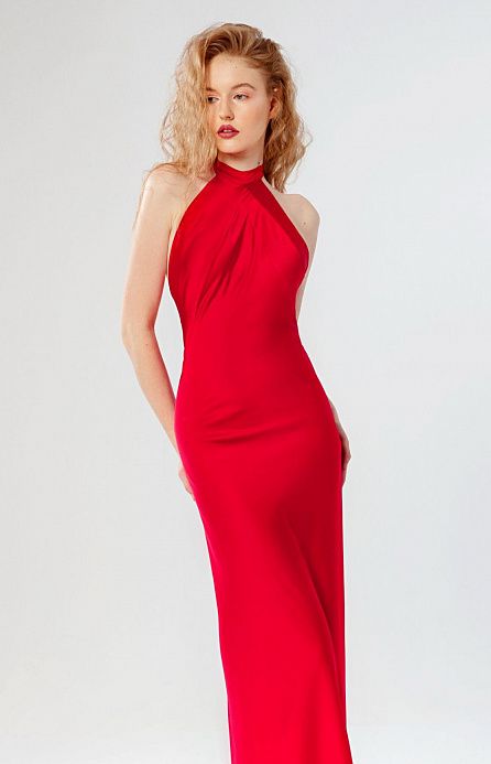 Шёлковое красное платье с открытой спиной фото