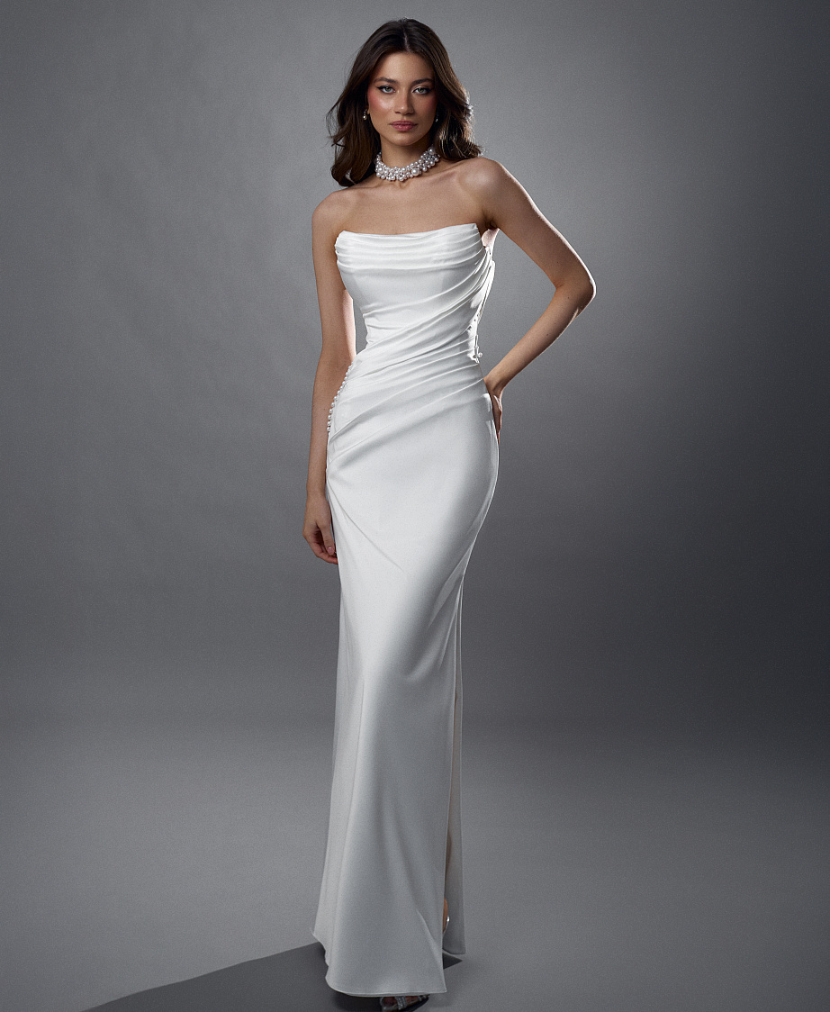 Атласное свадебное платье-русалка со съемным шлейфом и драпировкой на корсете фото