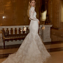 Закрытое кружевное свадебное платье русалка фото