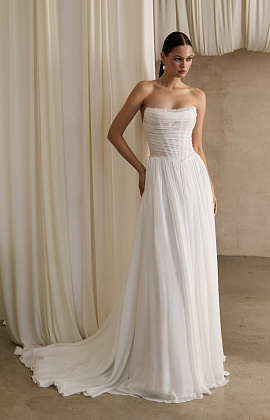 Шифоновое свадебное платье с жемчугом на корсете фото