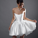 Короткое платье из микадо с объемной юбкой фото