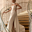 Атласное свадебное платье-русалка со съемным шлейфом и драпировкой на корсете фото