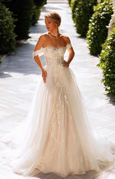 Свадебное платье русалка с цветочным кружевом фото
