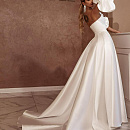 Белое свадебное платье с рукавами буфами фото