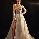 Роскошное свадебное платье с перчатками фото
