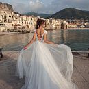 Легкое прямое свадебное платье фото