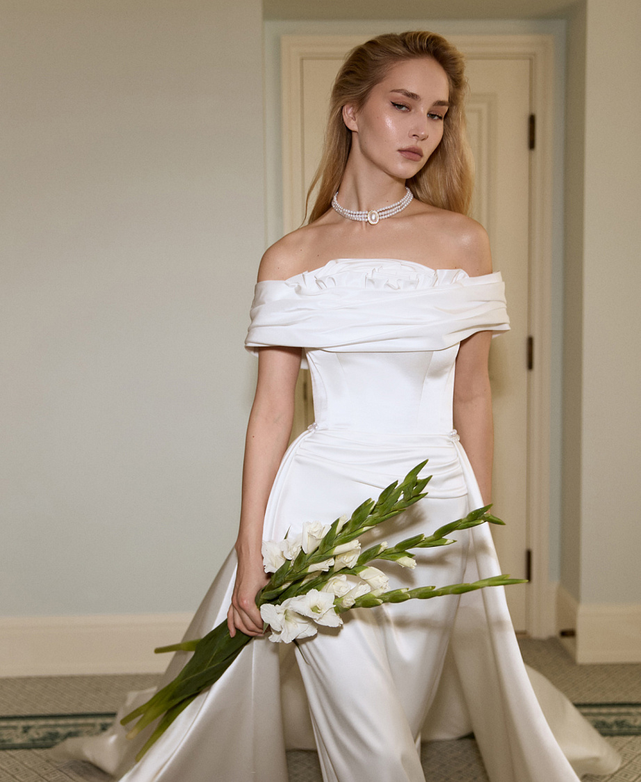 Атласное свадебное платье трансформер фото