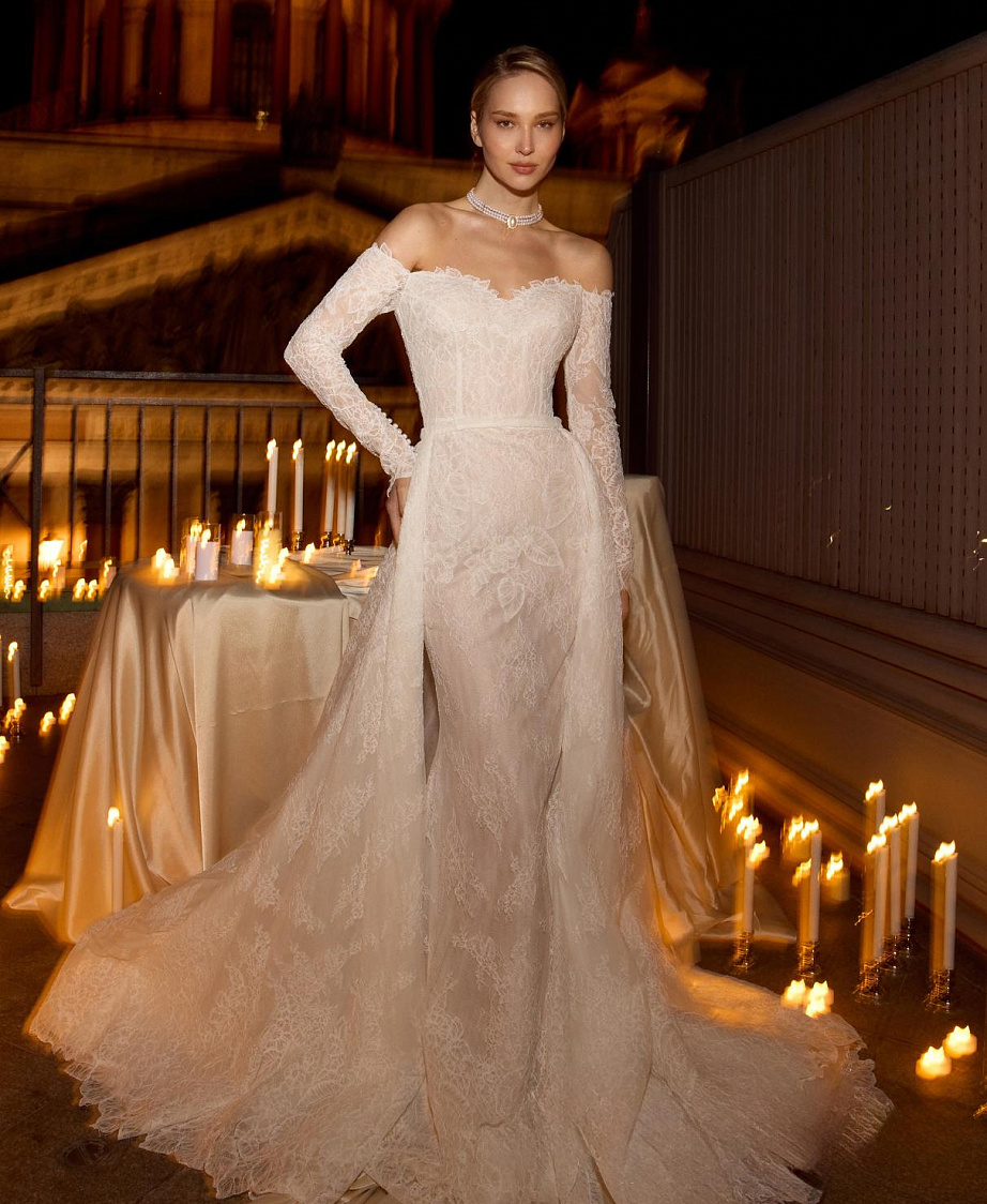 Кружевное платье-русалка со съемным шлейфон и длинными рукавами фото