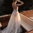 Свадебное платье в кружеве шантильи фото