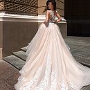 Свадебное платье с красивой спинкой
