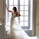 Облегающее свадебное платье с открытой спиной фото