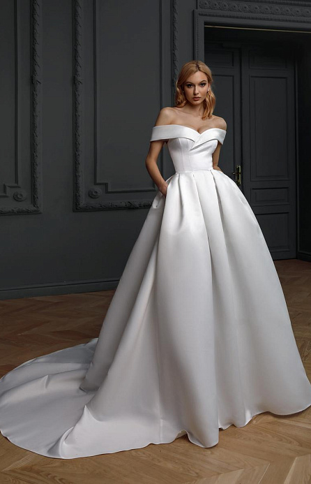 Лаконичное и стильное свадебное платье фото