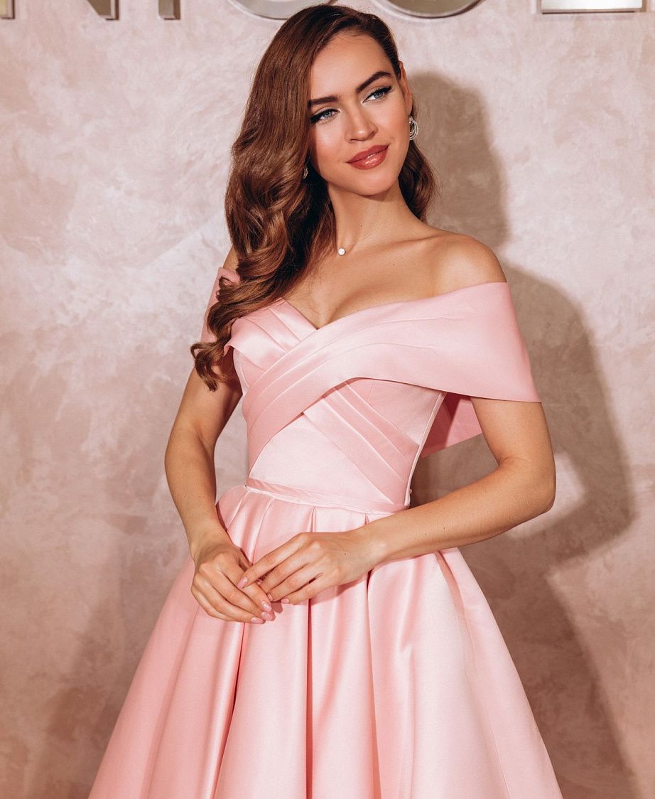 Нежно розовое платье на выпускной фото