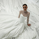 Атласное свадебное платье принцесса с болеро фото