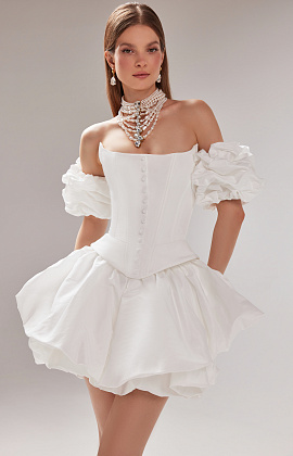 Короткий свадебный комплект с корсетом из тафты с буфами фото