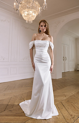 Атласное свадебное платье рыбка с драпировкой на талии фото