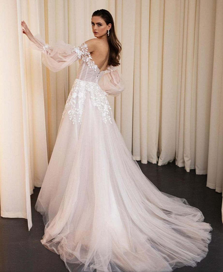 Кружевное свадебное платье в авторском кружеве фото