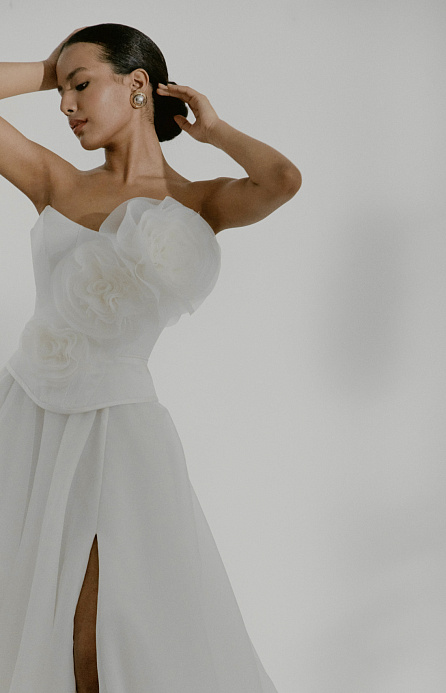 Свадебный компект из приталенного корсета и юбки фото