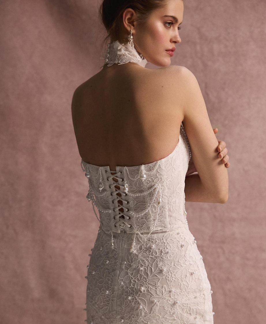 Кружевной комплект расшитый жемчугом фото