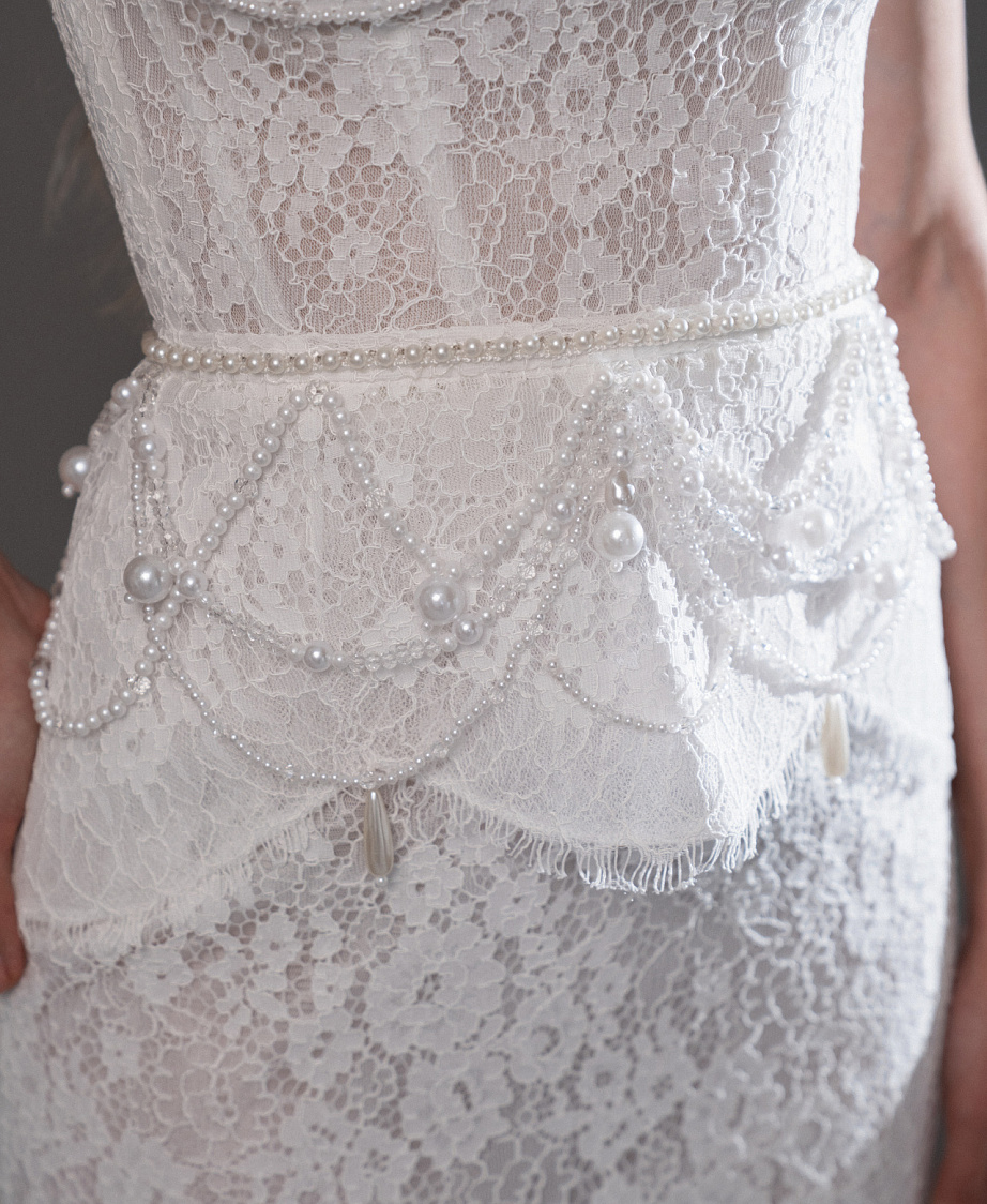 Кружевное свадебное платье рыбка со съемной баской фото