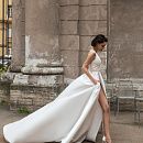 Красивое свадебное платье с жемчугом на корсете фото