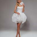 Короткое свадебное платье на корсете в стиле принцесса фото