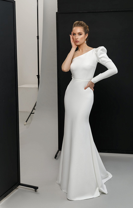 Свадебное платье русалка с одним рукавом фото