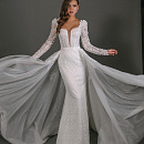 Белое кружевное свадебное платье рыбка с рукавами и декольте фото
